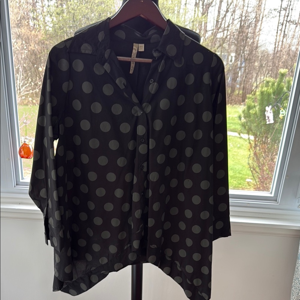 Comfy USA Black and Gray Button Down Shirt